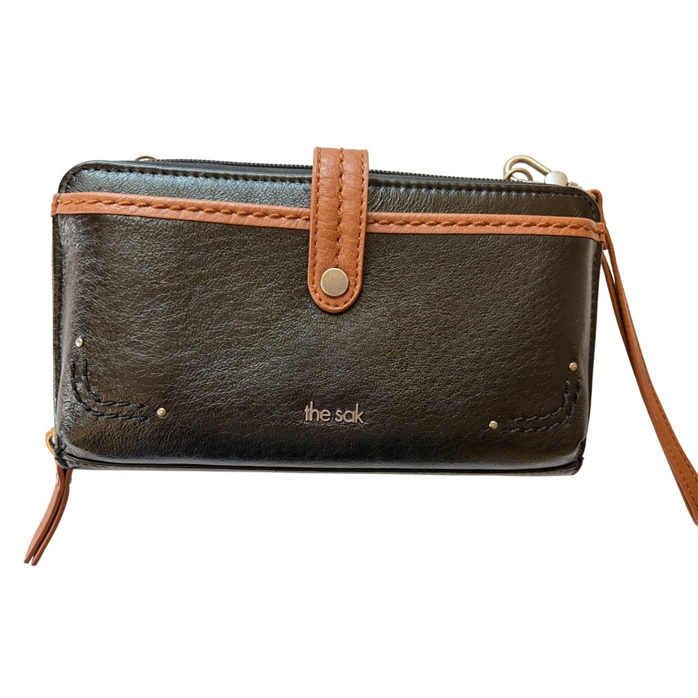The Sak Black Leather Wristlet Wallet Tan Trim Zip Around Organizer Clutch
